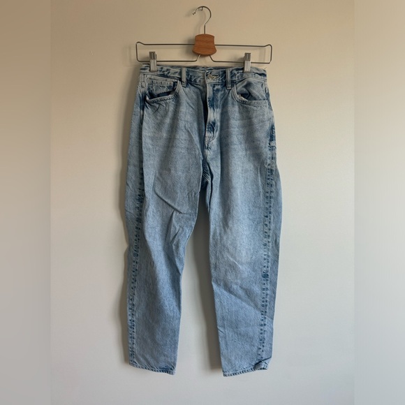 American Eagle Mom Jean - Picture 1 of 3